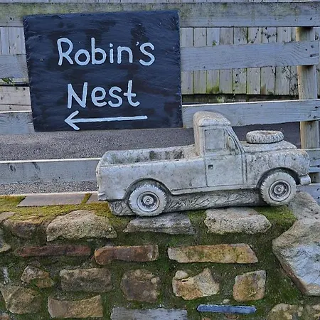 Robins Nest Apartment *